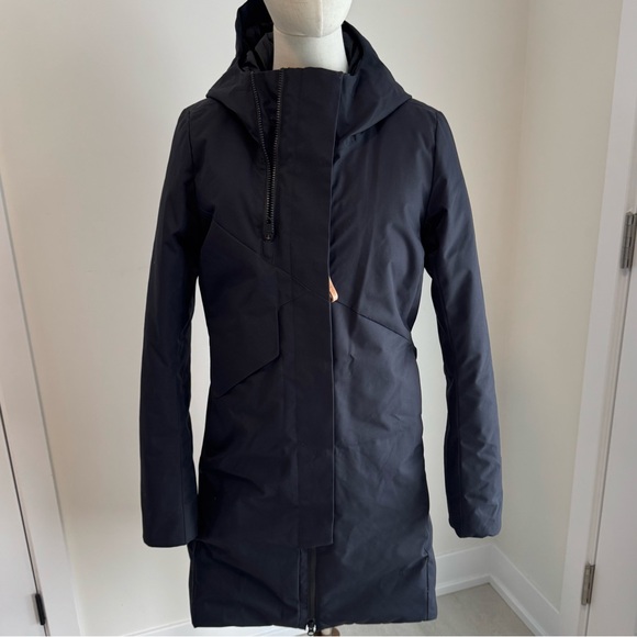 Indyeva - Women's Elegant, Black, Hooded, winter jacket, Ski Jacket, size small - Picture 5 of 9